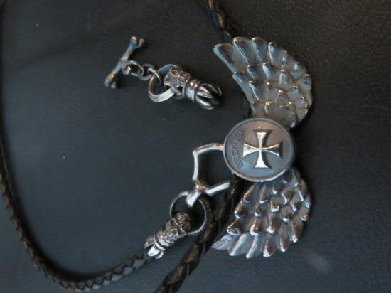 skull Leather straps