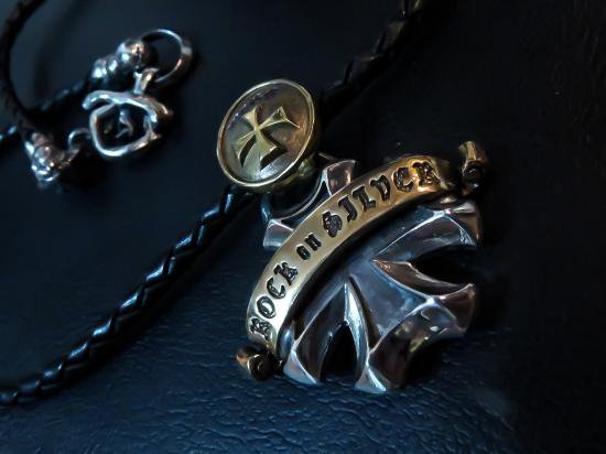 skull Leather straps
