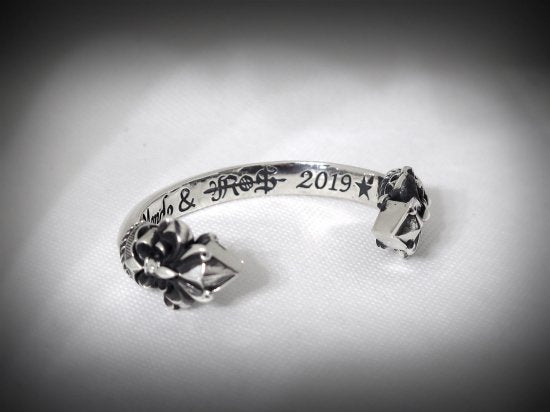Mondo&RoS「Lily Crown Triangle Wire Bangle 」